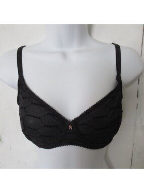 New Fenty X Savage Bra 32DD Black Underwire Back Closure